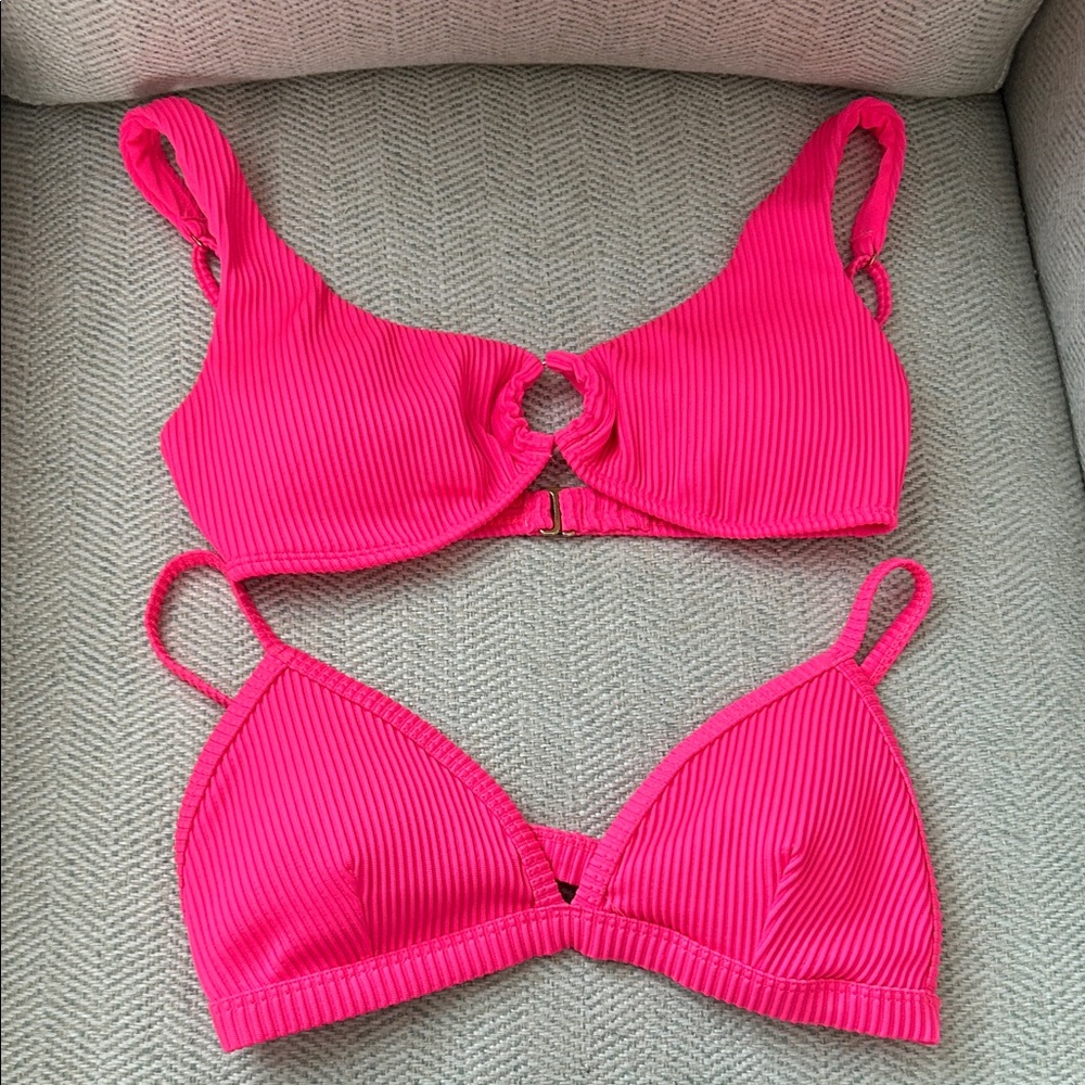Hollister Bikini Tops (2). Size Small